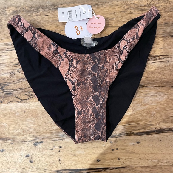 Pilyq reversible swimsuit SET YES BOTH PIECES FOR $30 - Picture 6 of 6